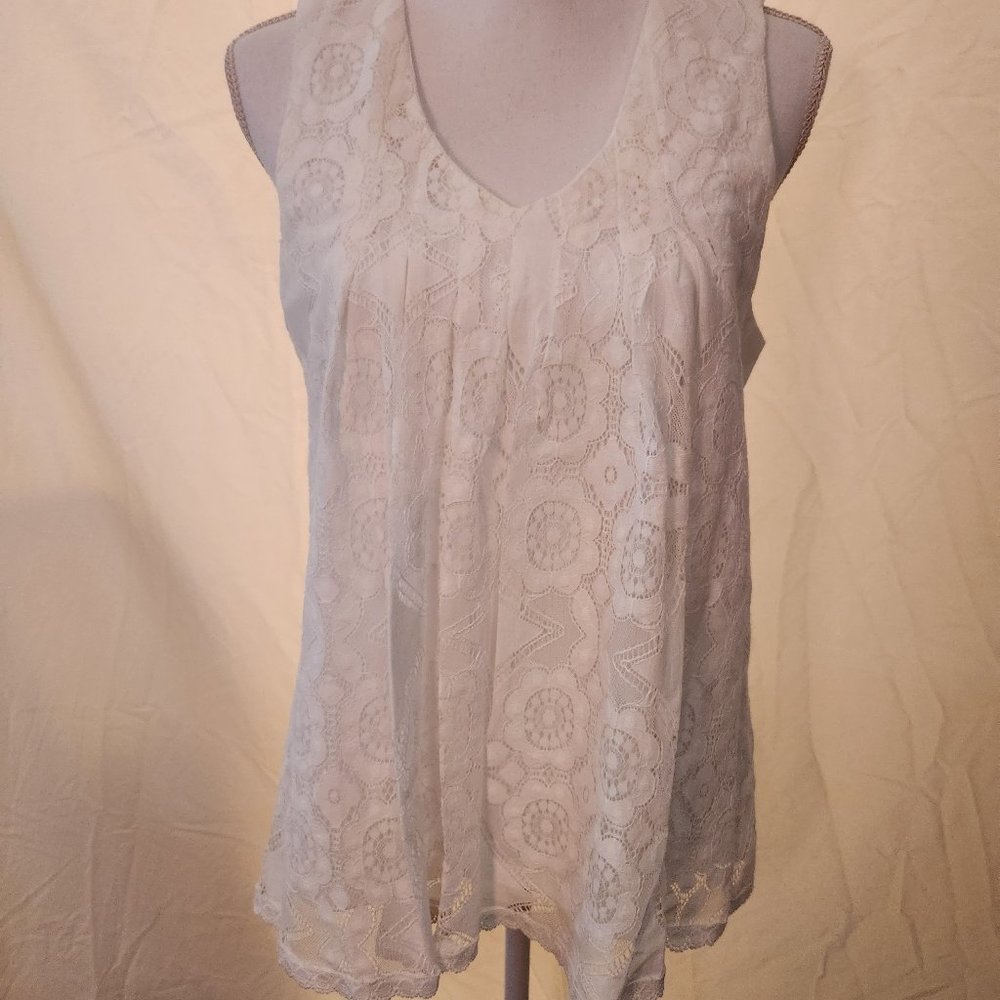 Sheilay NWT white lace lined top, size L